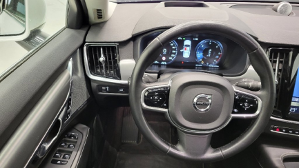 Zdjęcie przedmiotu: Volvo S90 D4 Momentum aut Oświadczenie o utracie DR