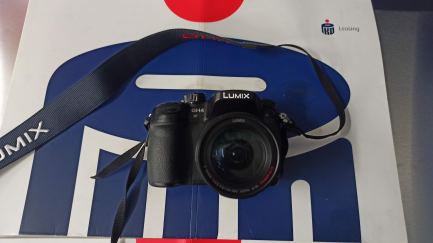 Zdjęcie przedmiotu: Panasonic camera DMC-GH4 R body + Panasonic lens 14-140 / 3.5-5.6 G Vario ASPH (OEM)