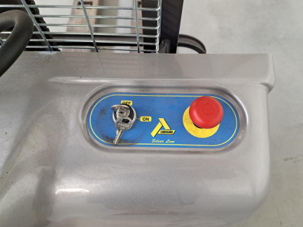 Zdjęcie przedmiotu: Wózek podnośnikowy elektryczny ARMANNI SPEEDY PLUS EVO 120/16