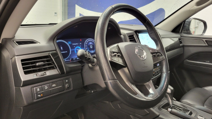 Zdjęcie przedmiotu: Ssangyong Musso Grand 2.2 e-XDi Sapphire 4WD aut