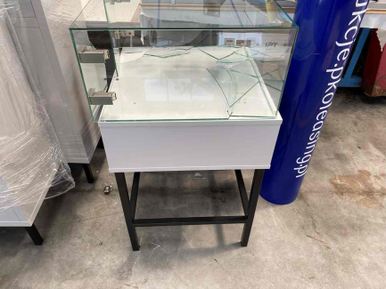 Zdjęcie przedmiotu: Furniture set