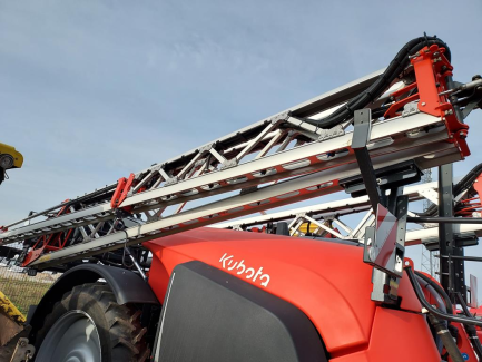 Zdjęcie przedmiotu: Kubota XTS4 trailed field sprayer with HSA 24/7 boom