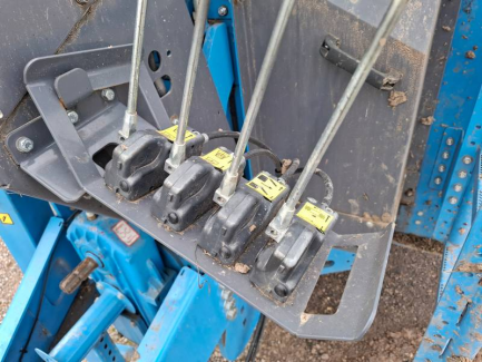 Zdjęcie przedmiotu: W&oacute;z paszowy EUROMILK PUMA 17HD 