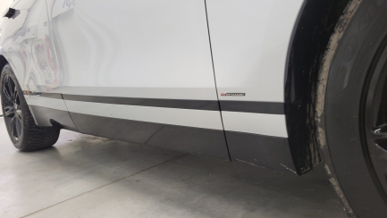 Zdjęcie przedmiotu: Range Rover Velar 2.0 D200 mHEV R-Dynamic S