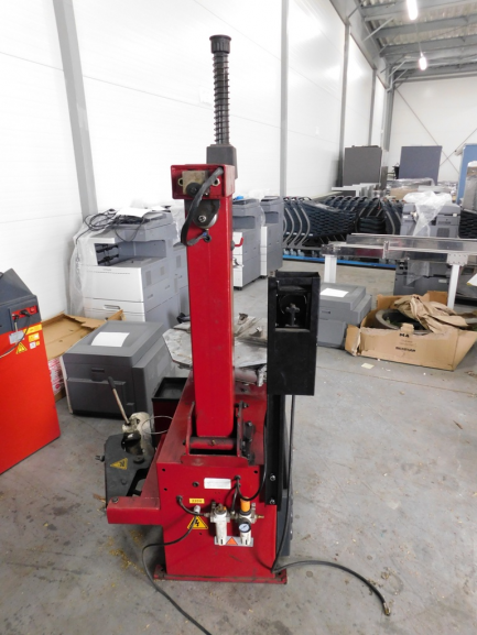Zdjęcie przedmiotu: Tire fitting machine Werther International Polska Sp. z o.o. Titanium 200