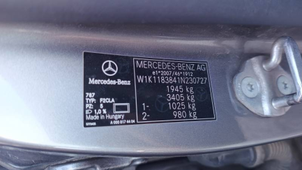 Zdjęcie przedmiotu: Mercedes-benz Cla 180 AMG