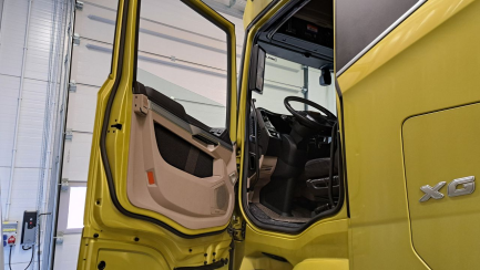Zdjęcie przedmiotu: DAF XG+ 530 FT Space Cab Low Deck E6 18.0t