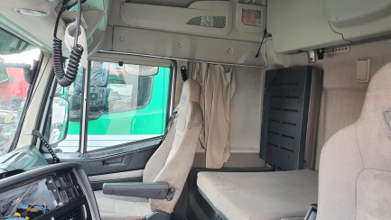 Zdjęcie przedmiotu: Iveco AS440T/P 4x2 Hi-Way