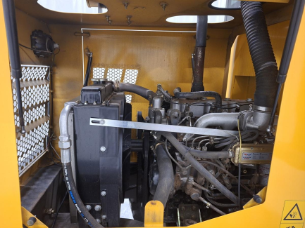 Zdjęcie przedmiotu: Ładowarka kołowa przegubowa PETROMAX PM 916