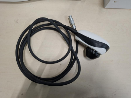 Zdjęcie przedmiotu: Медичний пристрій STORZ D-ACTOR використовується для акустичної хвильової терапії.
