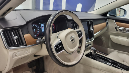 Zdjęcie przedmiotu: Volvo S90 D5 SCR AWD Inscription aut