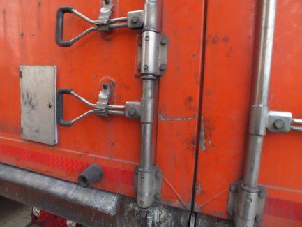 Zdjęcie przedmiotu: KRAKER CF-Z CF200 moving floor semi-trailer