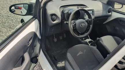 Zdjęcie przedmiotu: Toyota Aygo 1.0 VVT-i X