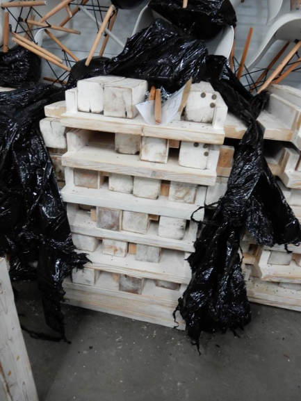 Zdjęcie przedmiotu: Stoły i krzesła barowe