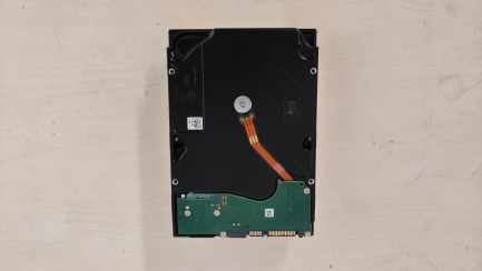 Zdjęcie przedmiotu: Dysk Seagate Exos X16 10 TB 3.5" SATA III (ST10000NM001G)
