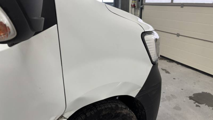 Zdjęcie przedmiotu: Renault Master FWD 2.3 dCi E6 3.5t L3H1 Pack Clim S&S+E 