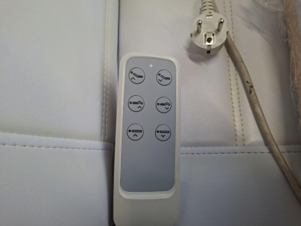 Zdjęcie przedmiotu: Elektryczne fotele kosmetyczne &ndash; 2 szt. ACTIV TS-2128E