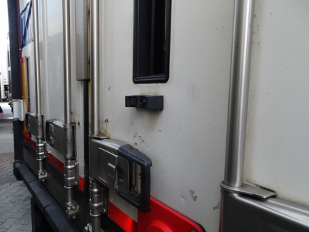 Zdjęcie przedmiotu: SCHMITZ CARGOBULL SCB*S3B Refrigerator