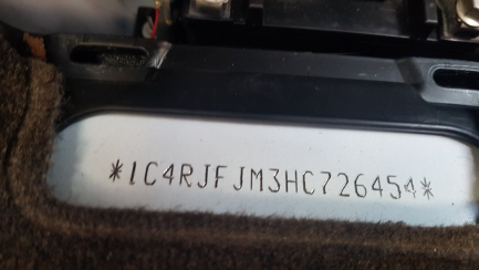 Zdjęcie przedmiotu: Jeep Grand-cherokee 3.0 CRD Overland Summit EU6