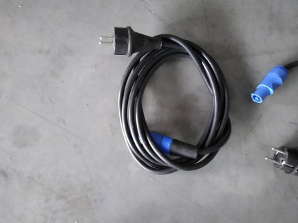 Zdjęcie przedmiotu: Multimedia equipment (projectors, lenses)