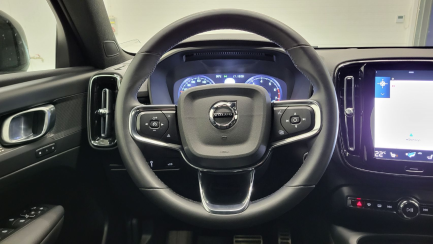 Zdjęcie przedmiotu: Volvo XC40 B4 B AWD R-Design aut