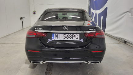 Zdjęcie przedmiotu: Mercedes-Benz E 220 d 4-Matic AMG/Avantgarde