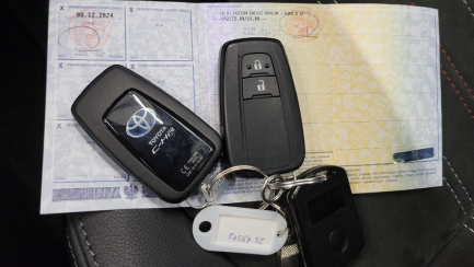 Zdjęcie przedmiotu: Toyota C-HR 1.8 Hybrid GPF GR Sport