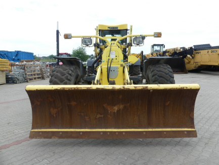Zdjęcie przedmiotu: HBM-NOBAS BG240 TA-5 road grader
