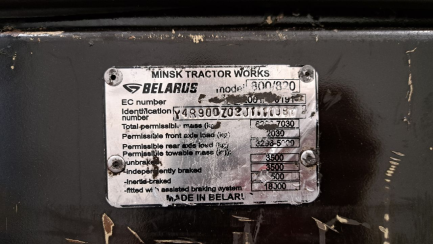 Zdjęcie przedmiotu: Ciągnik rolniczy BELARUS 820.4 wersja M,BR,TUZ1