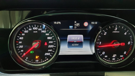 Zdjęcie przedmiotu: Mercedes-benz E220 d 4-Matic 9G-TRONIC