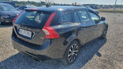 Zdjęcie przedmiotu: Volvo V60 T2 momentum aut