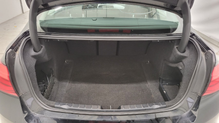 Zdjęcie przedmiotu: BMW 318i GPF Advantage aut