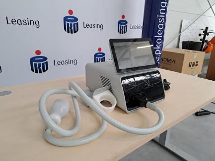 Zdjęcie przedmiotu: A medical device designed to destroy fat cells and increase collagen production in the skin caused by thermal shock caused by low and high temperatures generated by the device - CRYO T-SHOCK 4.0