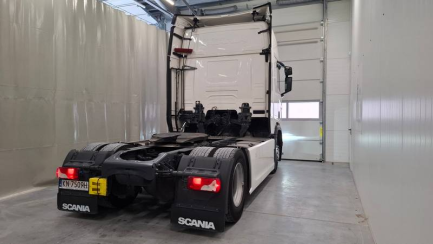 Zdjęcie przedmiotu: SCANIA R460 Super E6 18.0t 4x2 NA Highline