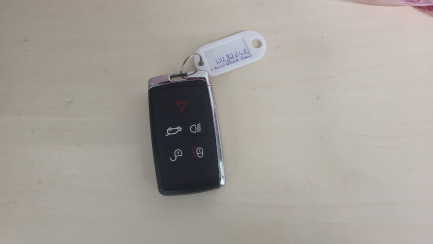 Zdjęcie przedmiotu: LAND ROVER Discovery V 3.0 D300 mHEV R-Dynamic HSE