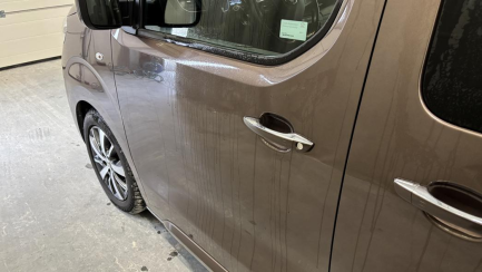 Zdjęcie przedmiotu: Toyota ProAce Verso 2.0 CRD E6.2 2.9t Medium Family S&S Aut.