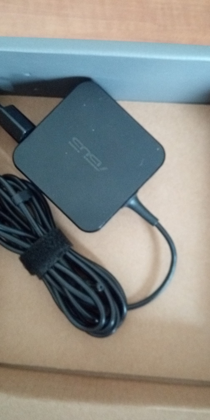 Zdjęcie przedmiotu: ASUS ZenBook 14.1 "Laptop UX433FN i7-8565U / 16GB / 512PCie / Win10