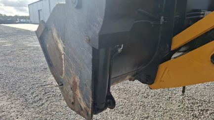 Zdjęcie przedmiotu: Екскаватор-навантажувач JCB 4CX