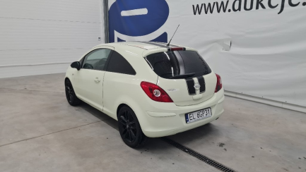 Zdjęcie przedmiotu: Opel Corsa Długotrwały post&oacute;j
