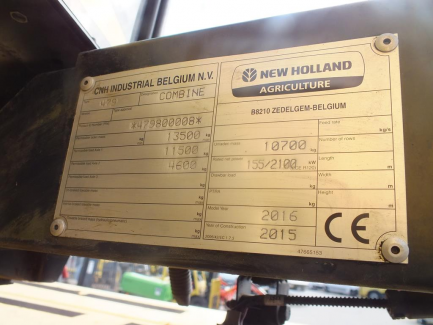 Zdjęcie przedmiotu: Kombajn zbożowy NEW HOLLAND TC 5.80 479 + header NEW HOLLAND 17 + w&oacute;zek