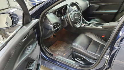 Zdjęcie przedmiotu: Jaguar Xe 2.0 D AWD Prestige aut