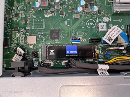 Zdjęcie przedmiotu: Serwer DELL PRECISION R3930 RACK 