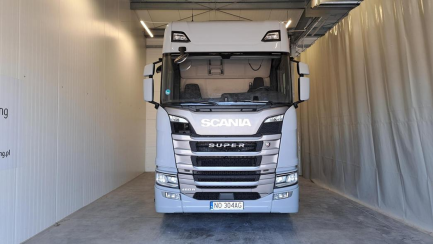Zdjęcie przedmiotu: SCANIA R460 Super E6 18.0t 4x2 NB