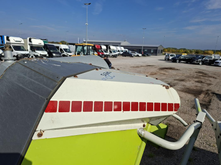 Zdjęcie przedmiotu: Przystawka (heder) do zbioru kukurydzy CLAAS ORBIS 600SD