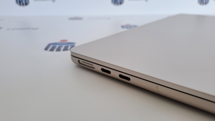 Zdjęcie przedmiotu: Laptop APPLE MacBook Air 2024 13.6" M3 16GB RAM 512GB SSD macOS Księżycowa poświata