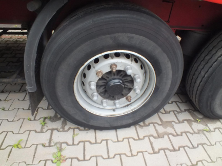 Zdjęcie przedmiotu: KOEGEL SN24 Curtain semi-trailer