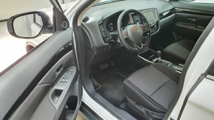 Zdjęcie przedmiotu: Mitsubishi Outlander 2.0 Intense + SDA 4WD CVT