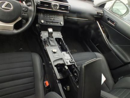 Zdjęcie przedmiotu: Lexus IS300