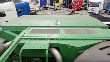 Zdjęcie przedmiotu: JOHN DEERE T660 T600 harvester with HEDER 625R / 625R