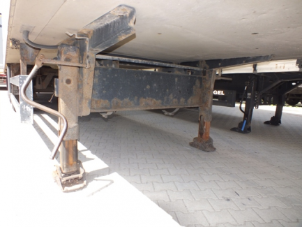 Zdjęcie przedmiotu: SCHMITZ CARGOBULL SK0 24 / L-13.4FP80 / 60 isothermal semi-trailer